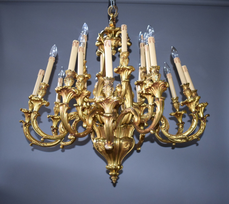 20 lights gilt bronze chandelier