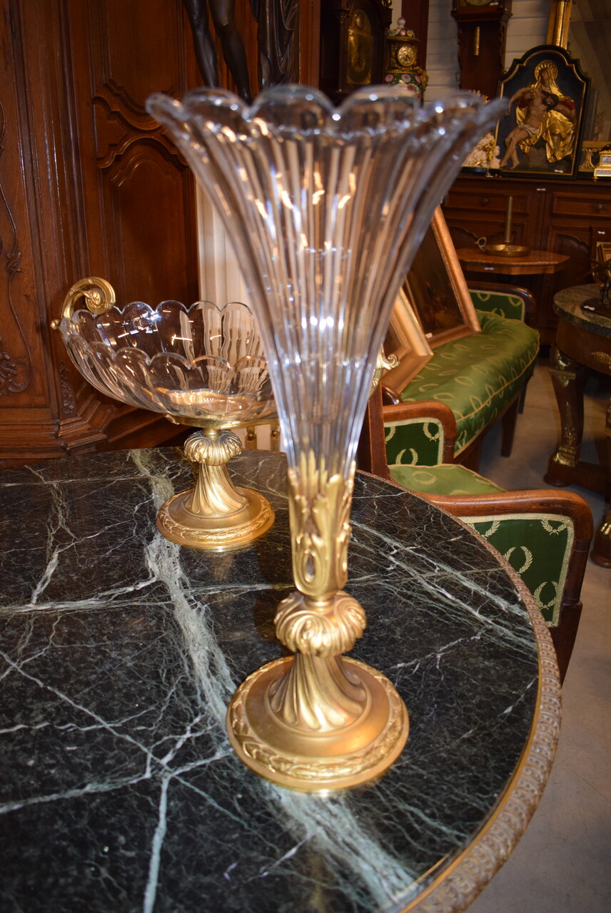 3-piece crystal and bronze garniture