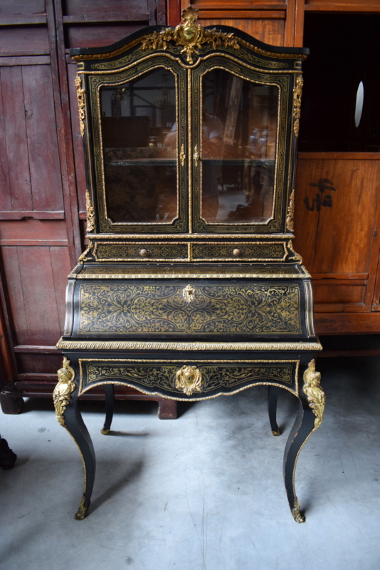 Boulle vitrine-secretaire