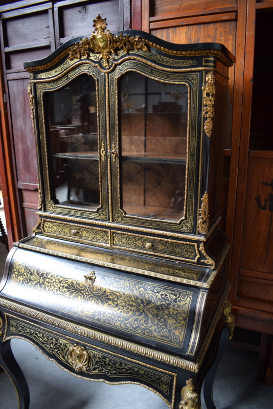 Boulle vitrine-secretaire