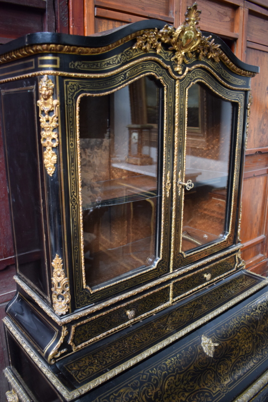 Boulle vitrine-secretaire