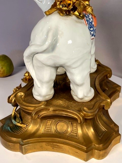 elephant clock