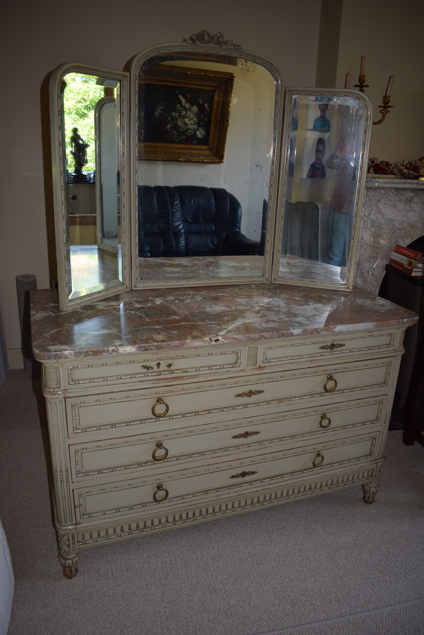 Exceptional French Louis XVI style bedroom suite