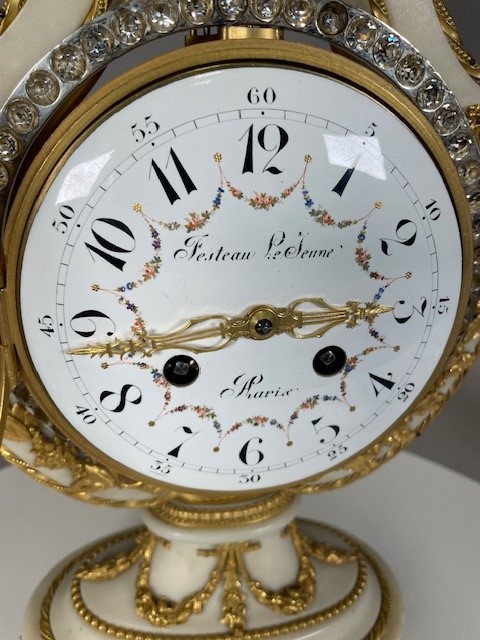Lyra clock 