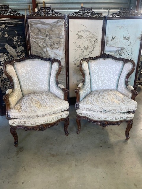 Pair of armchairs in wallnut