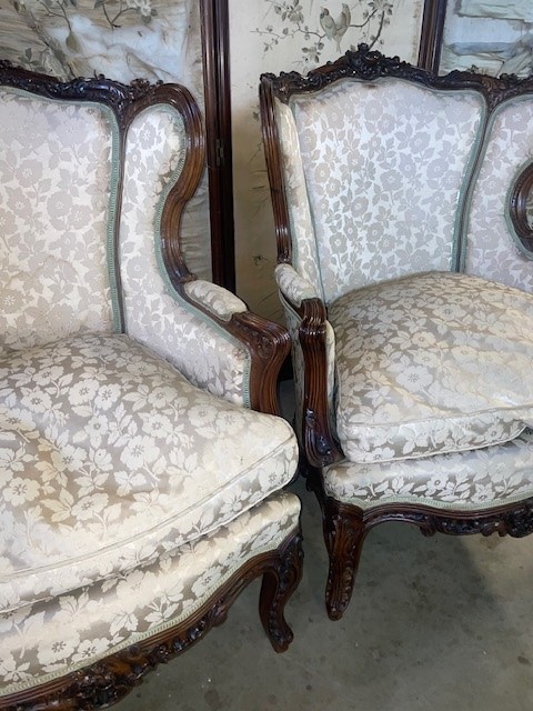 Pair of armchairs in wallnut
