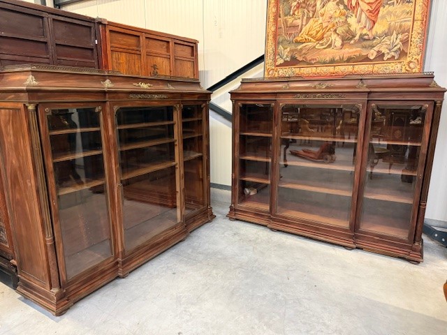 Pair of display cabinets - bookcases made in the Louis XVI stijle