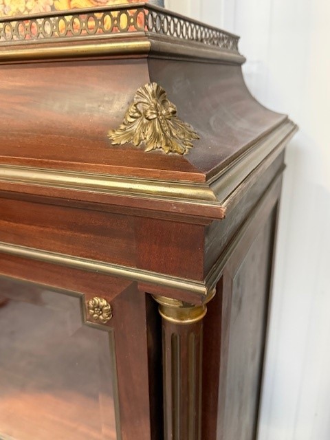 Pair of display cabinets - bookcases made in the Louis XVI stijle