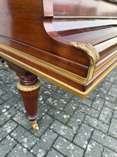 Piano à queue by Pleyel & Dumontier 