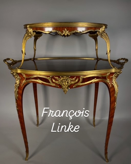 Thea table by François Linke