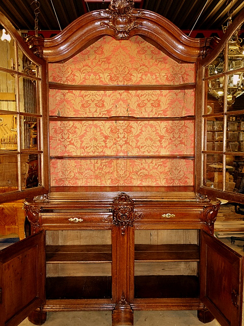 Vitrine Antique Oakwood 18th Century Louis XV period